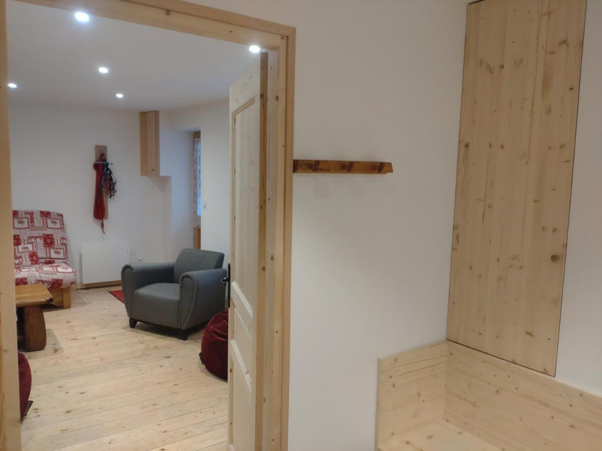 La Maizon Du Bois - Le Haut Appartement De 130 M2 - Le Bas Appartement De 70 M2 라 플라뉴 외부 사진